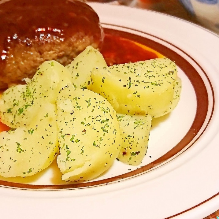 付け合わせに　電子レンジでじゃがいものパセリまぶし